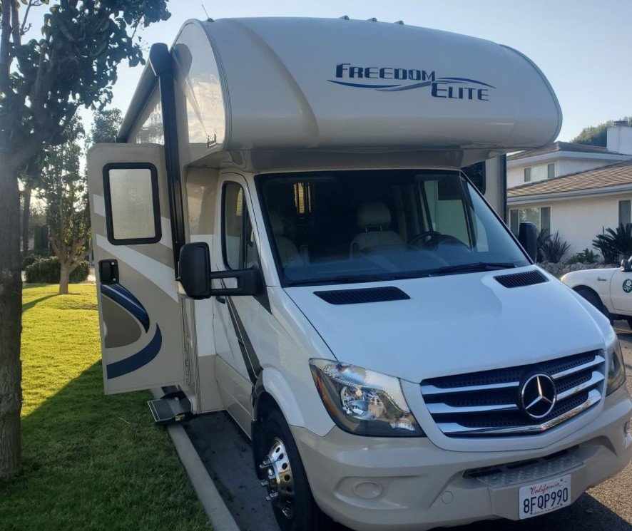 Mercedes-Benz Freedom Elite Class C RV rental near Los Angeles