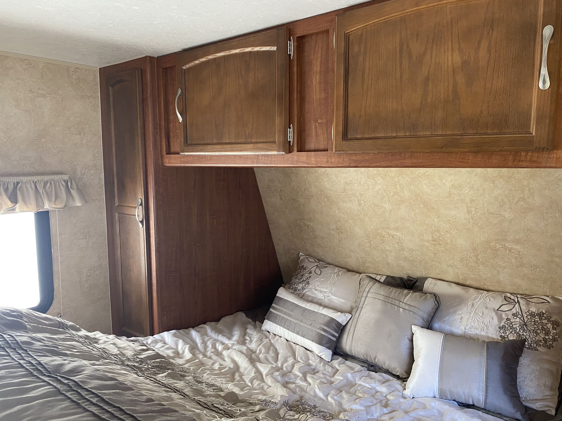 Photo 10 - 2011 Jayco Travel Trailer rental photo 12