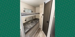 Photo 33 thumbnail 35