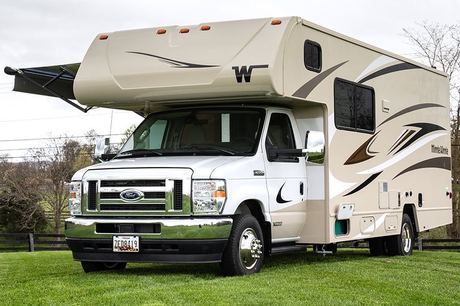 Photo 7 - 2020 Winnebago Class C Motorhome rental photo 9