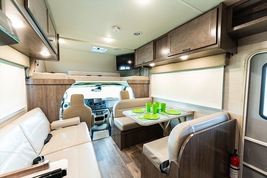 Photo 19 - 2020 Winnebago Class C Motorhome rental photo 21