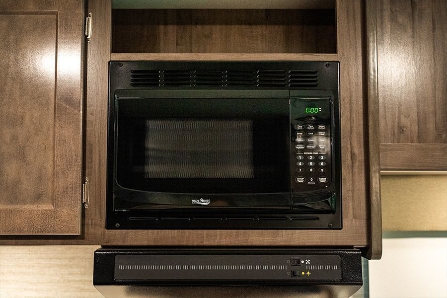 Photo 24 - 2020 Winnebago Class C Motorhome rental photo 26