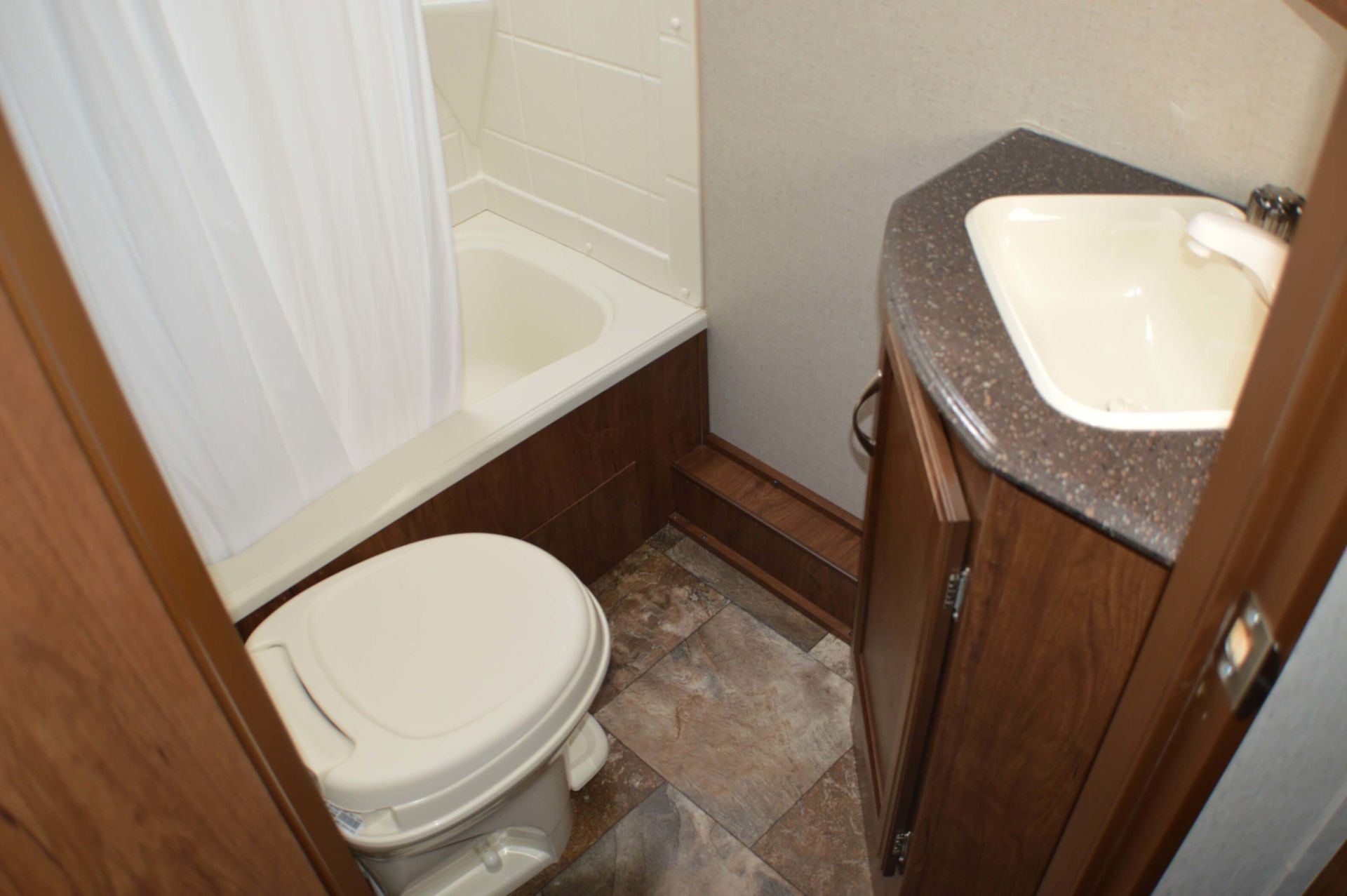 Photo 4 - 2020 Coachmen Travel Trailer rental photo 6