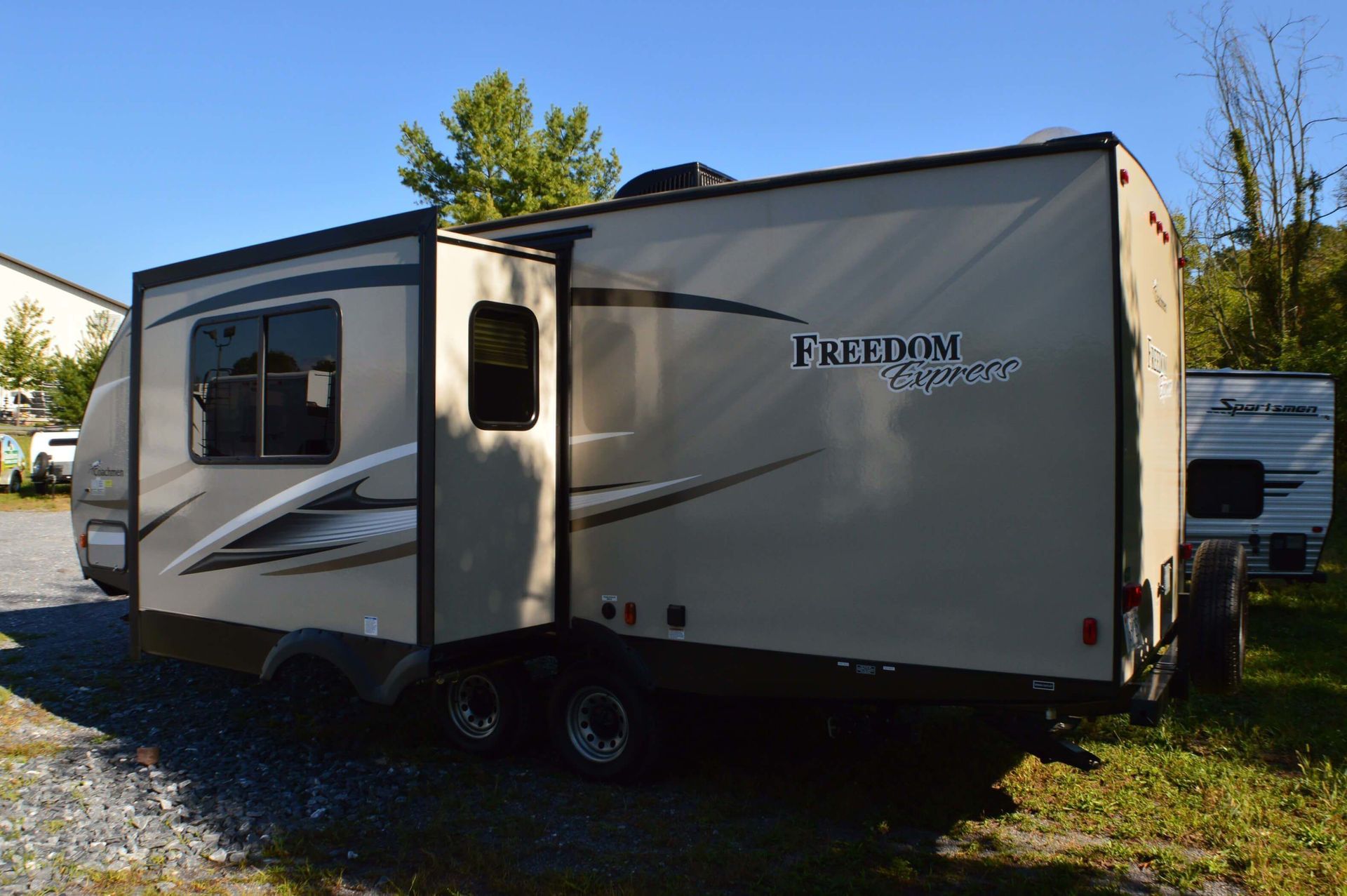 Photo 12 - 2020 Coachmen Travel Trailer rental photo 14