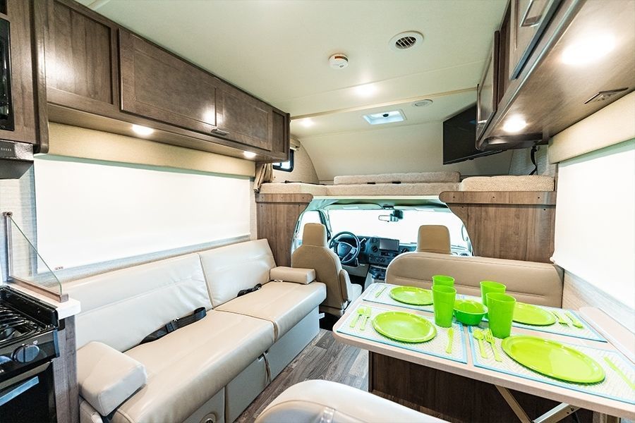 Photo 12 - 2020 Winnebago Class C Motorhome rental photo 14