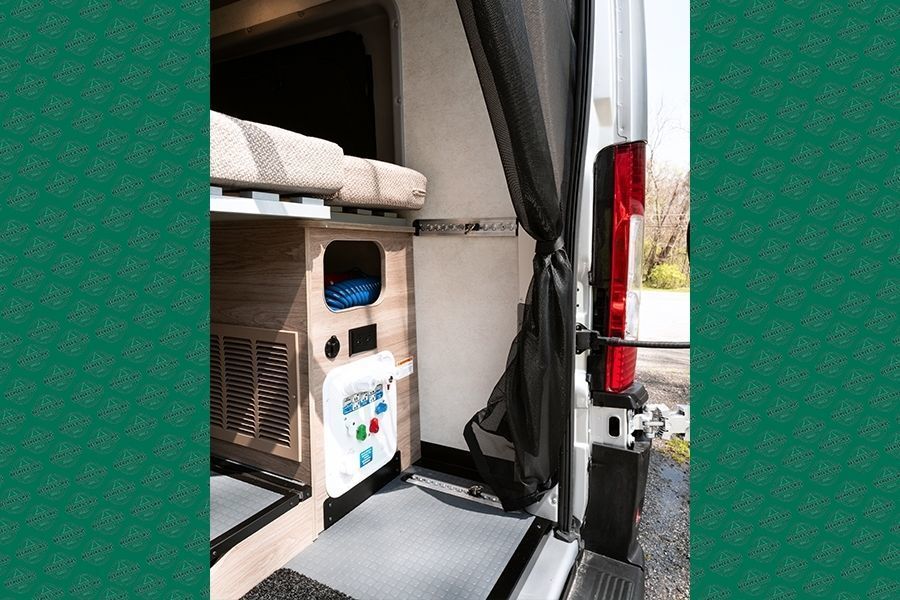 Photo 31 - 2020 Winnebago Class B Motorhome rental photo 33