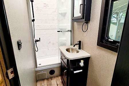 Photo 9 - 2020 Jayco Class A Motorhome rental photo 15