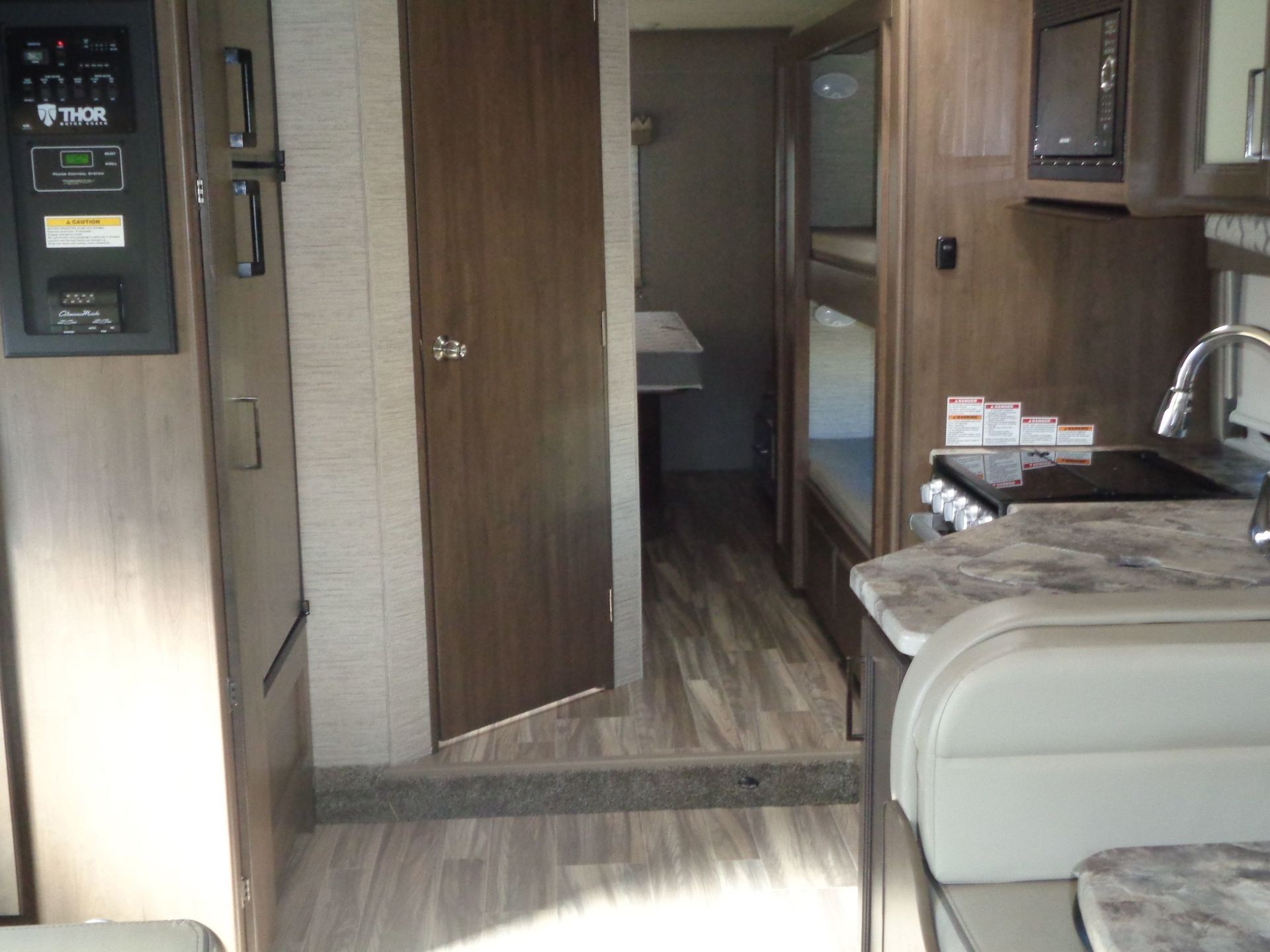 Photo 6 - 2021 Thor Class C Motorhome rental photo 8