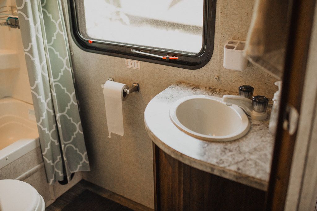 Photo 8 - 2018 HEART LAND Travel Trailer rental photo 10