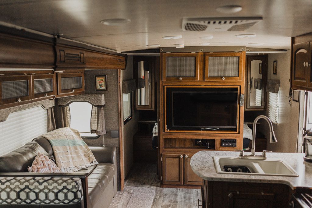 Photo 33 - 2018 HEART LAND Travel Trailer rental photo 35