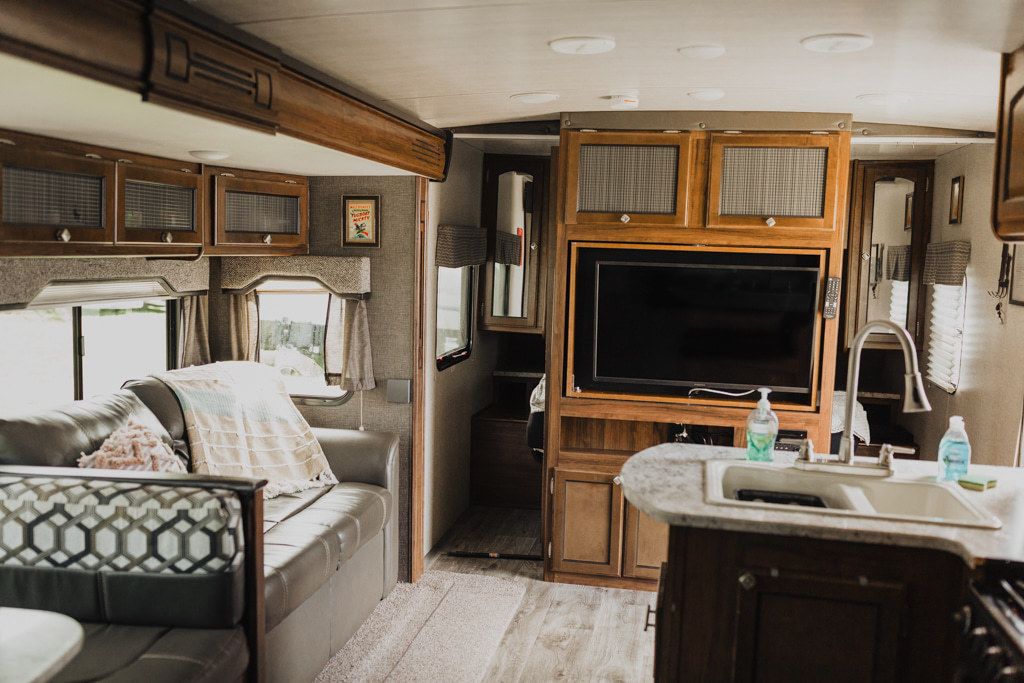 Photo 37 - 2018 HEART LAND Travel Trailer rental photo 39