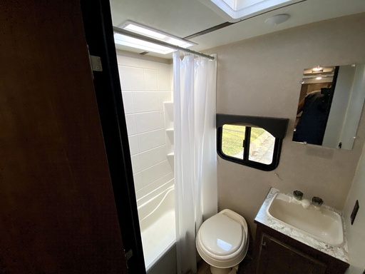 2019 Sunset Park Rv Sunlite 23WQBS Travel Trailer for rent in Fort Worth, TX