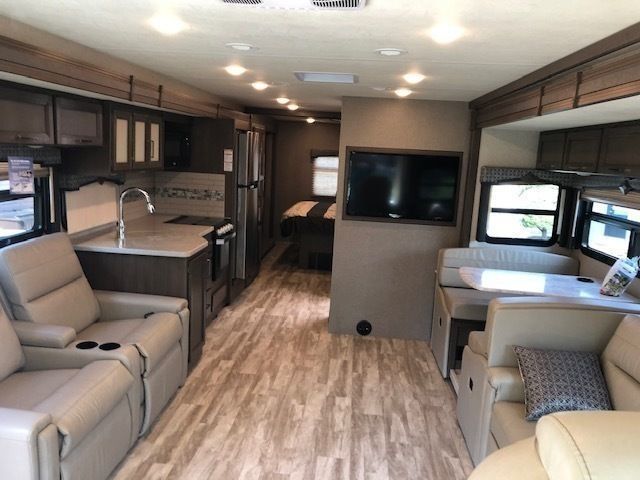 Photo 8 - 2021 Thor Motor Coach Class A Motorhome rental photo 10