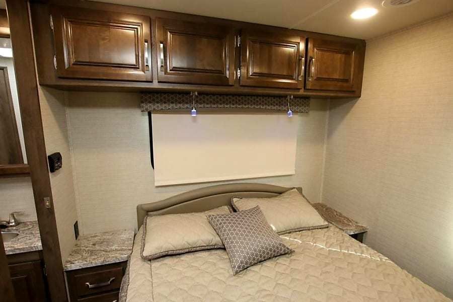 Photo 14 - 2020 Jayco Class C Motorhome rental photo 16