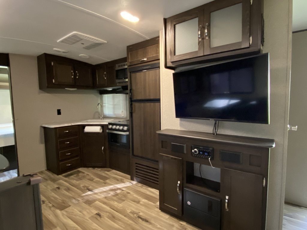 Photo 4 - 2020 Keystone Travel Trailer rental photo 6