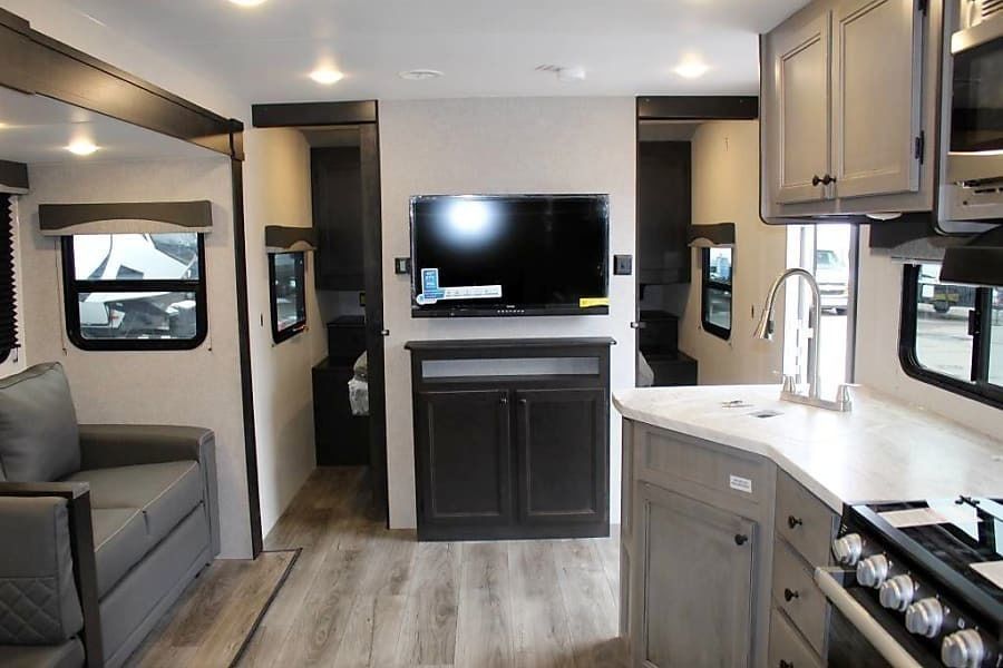 Photo 2 - 2020 Starcraft Travel Trailer rental photo 4