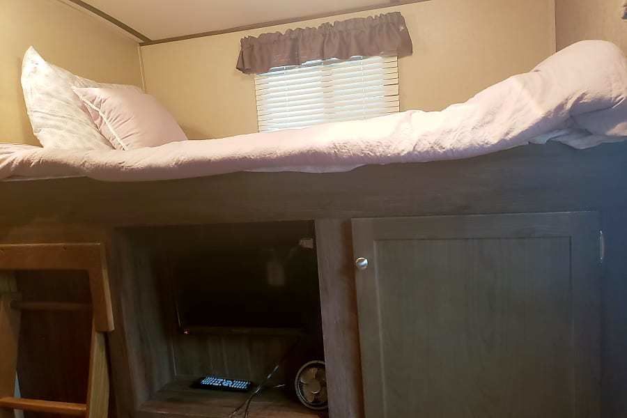 Photo 5 - 2016 Aerolite Travel Trailer rental photo 7