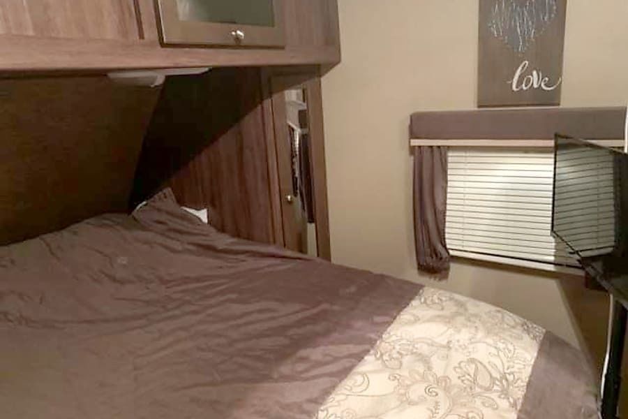 Photo 6 - 2016 Aerolite Travel Trailer rental photo 8