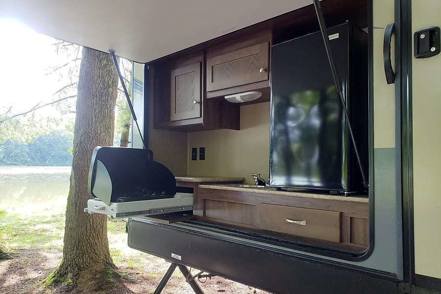 Photo 15 - 2016 Aerolite Travel Trailer rental photo 17