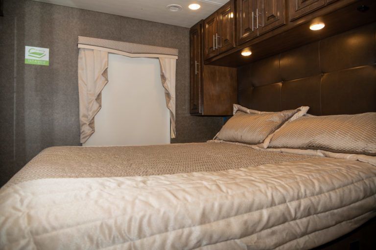 Photo 1 - 2020 Thor Class A Motorhome rental photo 3