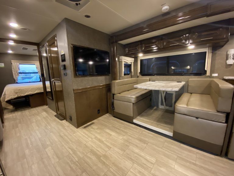 Photo 3 - 2020 Thor Class A Motorhome rental photo 5