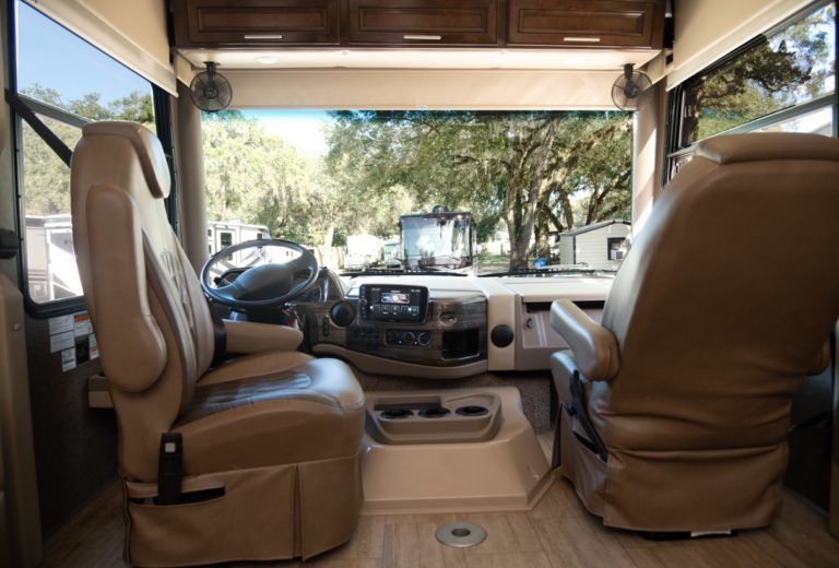 Photo 14 - 2020 Thor Class A Motorhome rental photo 16