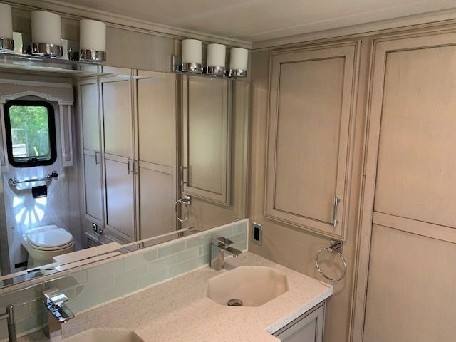 Photo 4 - 2020 Newmar Class A Motorhome rental photo 6