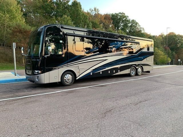 Photo 7 - 2020 Newmar Class A Motorhome rental photo 9
