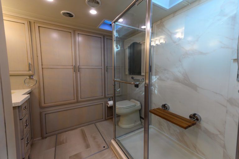 Photo 11 - 2020 Newmar Class A Motorhome rental photo 13