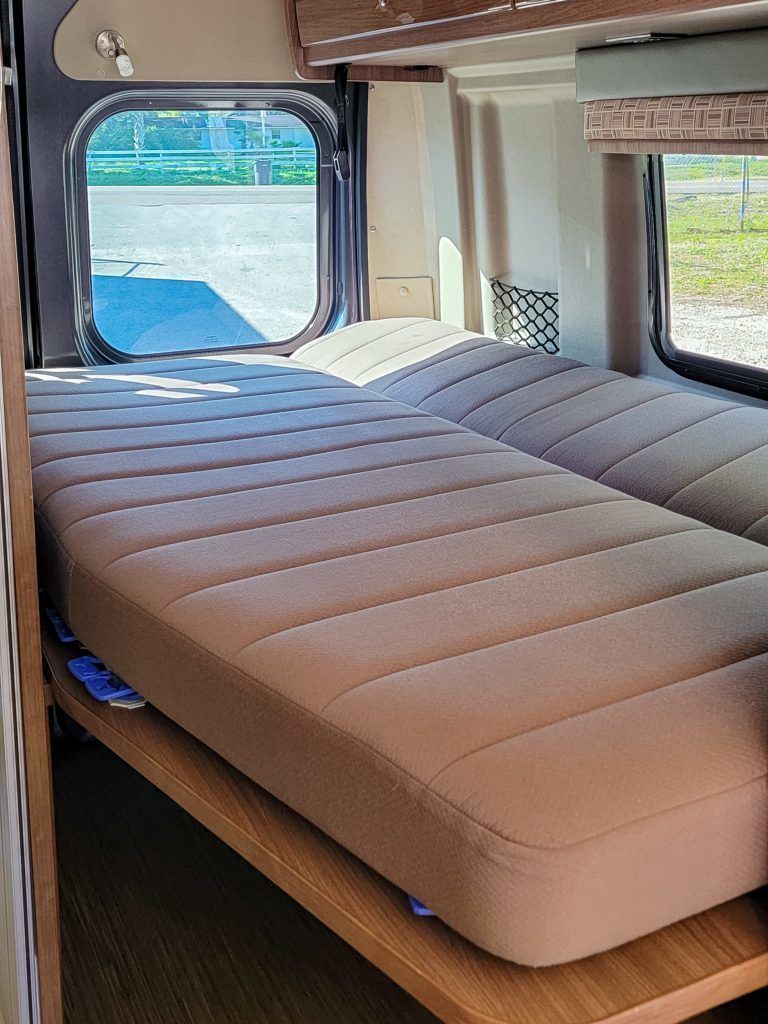 Photo 7 - 2017 Winnebago Class B Motorhome rental photo 9