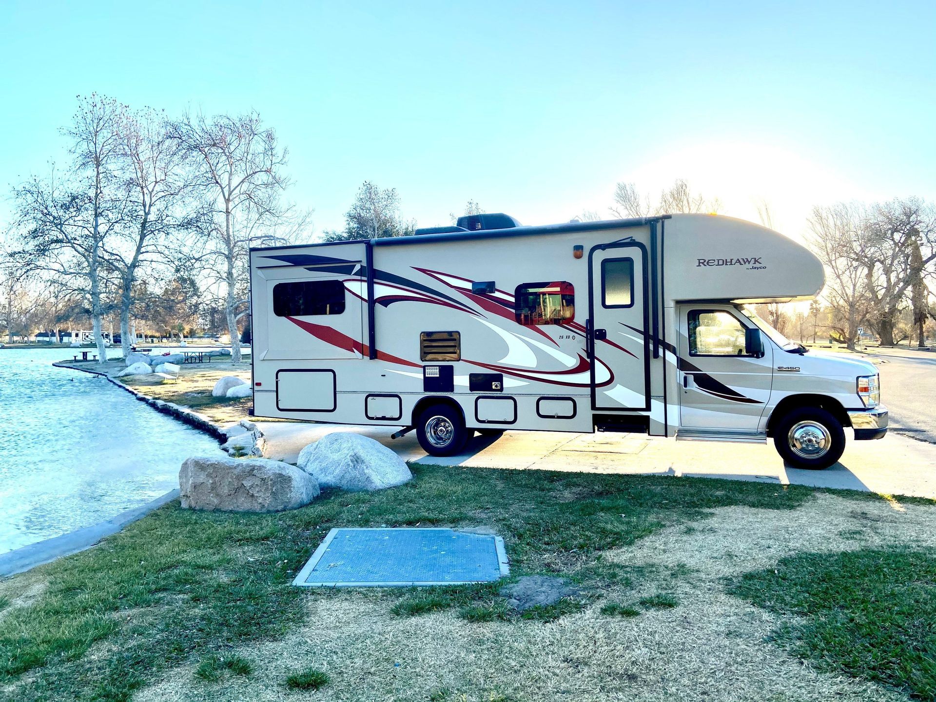 Photo 0 - 2015 Jayco Class C Motorhome rental photo 2