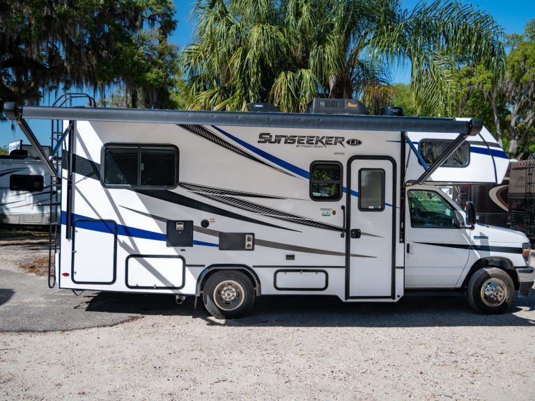 Photo 9 - 2022 Forest River Class C Motorhome rental photo 11