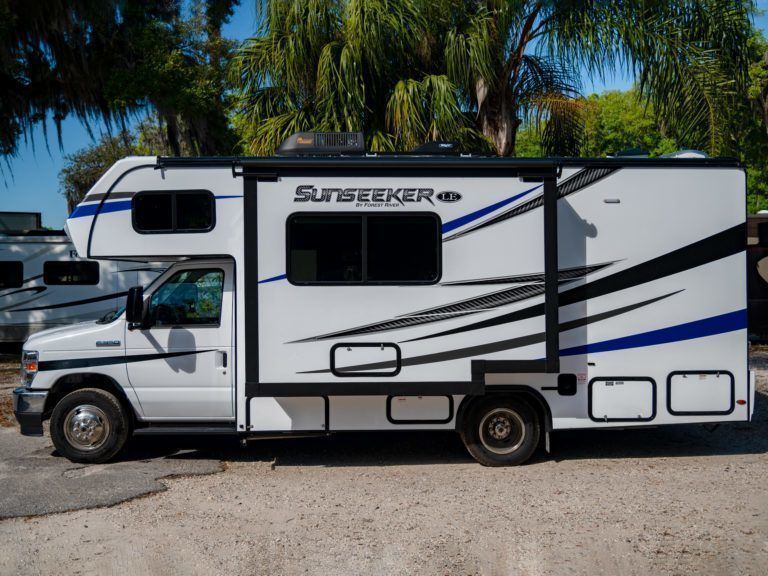 Photo 10 - 2022 Forest River Class C Motorhome rental photo 12