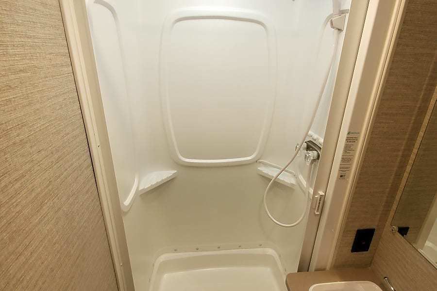 Photo 10 - 2021 Winnebago Class C Motorhome rental photo 12