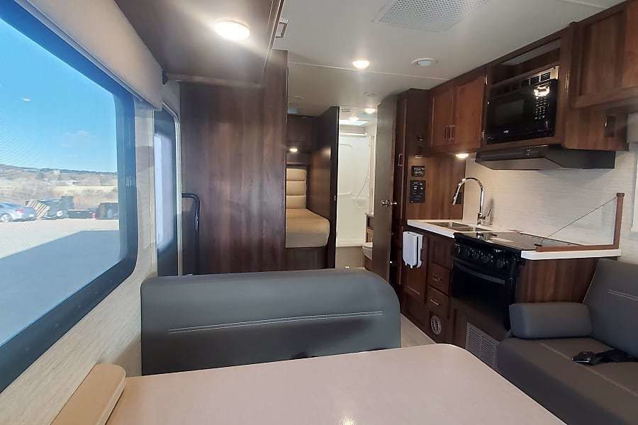 Photo 12 - 2021 Winnebago Class C Motorhome rental photo 14
