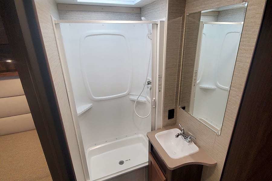 Photo 33 - 2021 Winnebago Class C Motorhome rental photo 35