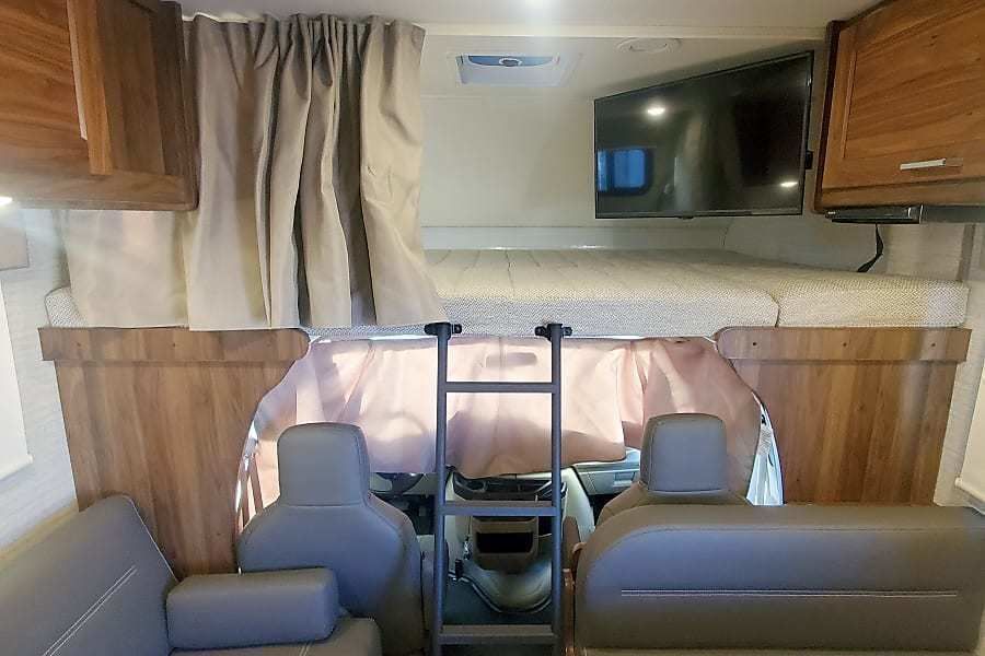 Photo 36 - 2021 Winnebago Class C Motorhome rental photo 38