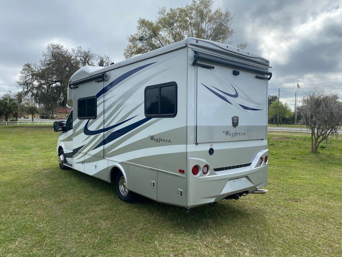 Photo 13 - 2018 Tiffin Motorhomes Class C Motorhome rental photo 15