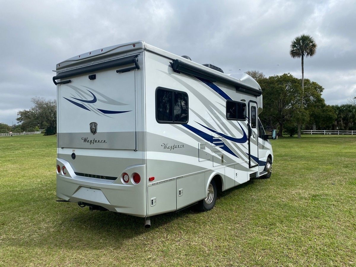 Photo 15 - 2018 Tiffin Motorhomes Class C Motorhome rental photo 17