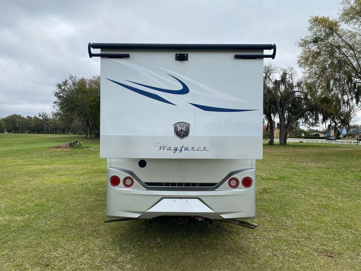 Photo 19 - 2018 Tiffin Motorhomes Class C Motorhome rental photo 21