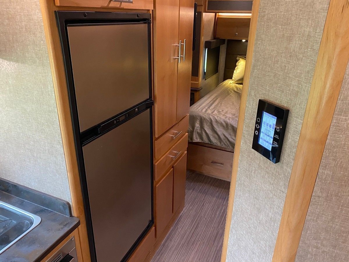 Photo 32 - 2018 Tiffin Motorhomes Class C Motorhome rental photo 34