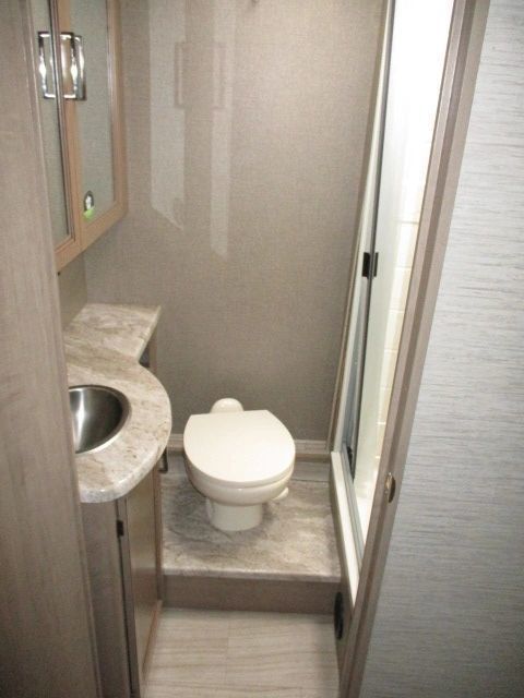 Photo 7 - 2021 Thor Motor Coach Class C Motorhome rental photo 9
