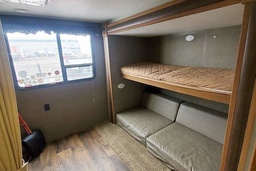 Photo 7 thumbnail 9