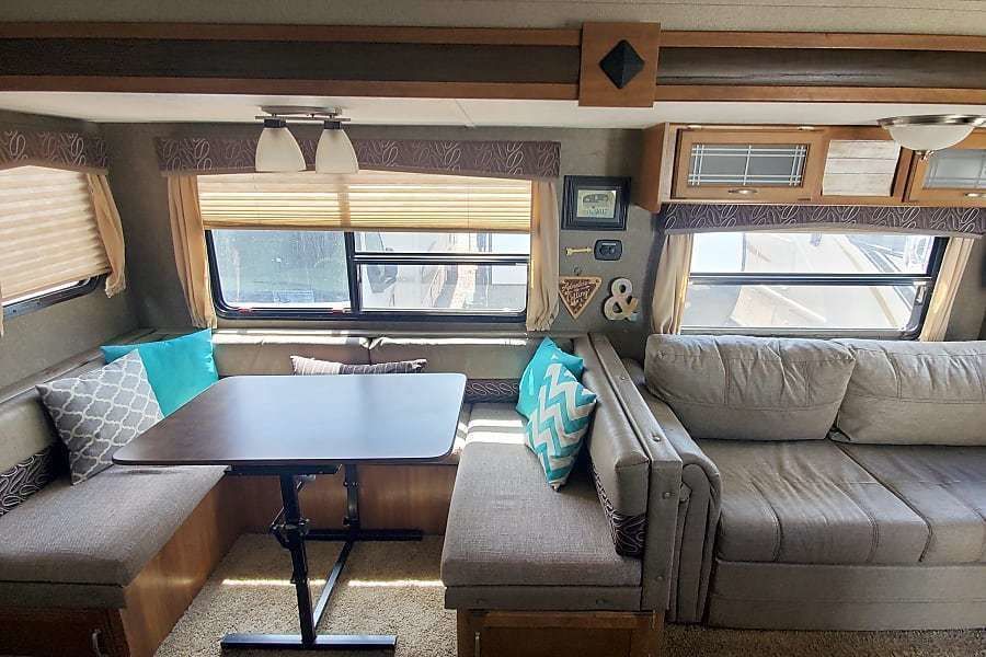 Photo 20 - 2020 Keystone Travel Trailer rental photo 22