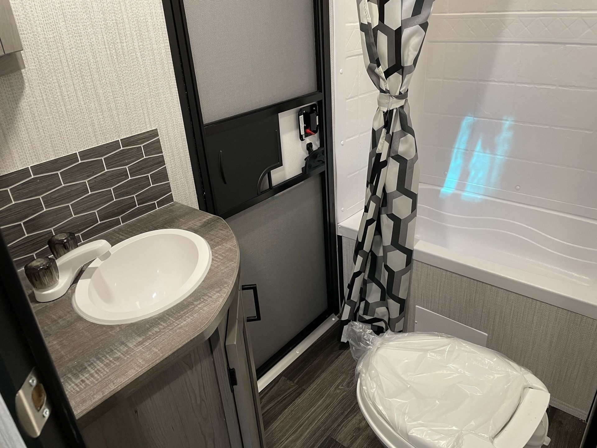 Photo 15 - 2021 Heartland Travel Trailer rental photo 13