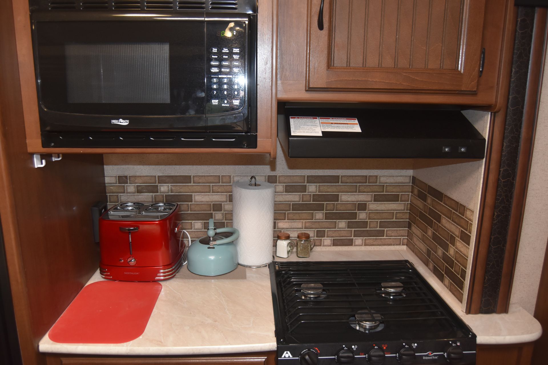 Photo 8 - 2015 Jayco White Hawk Travel Trailer rental photo 10