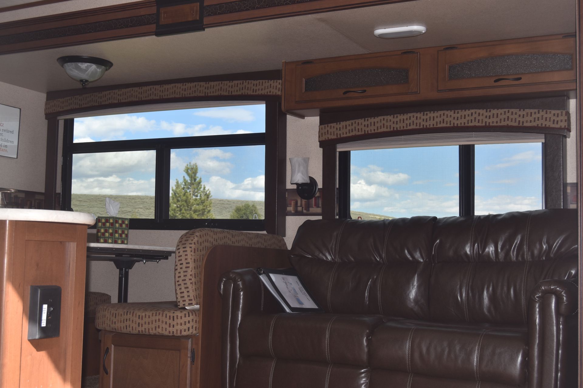Photo 12 - 2015 Jayco White Hawk Travel Trailer rental photo 14