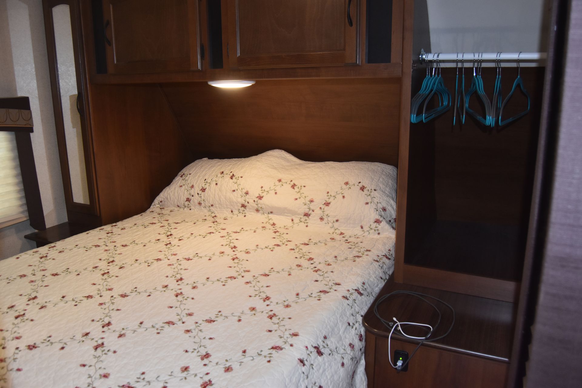 Photo 18 - 2015 Jayco White Hawk Travel Trailer rental photo 22