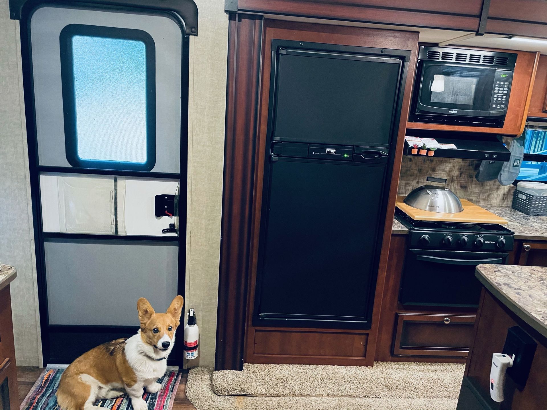 Photo 6 - 2015 Heartland Wilderness Travel Trailer rental photo 8