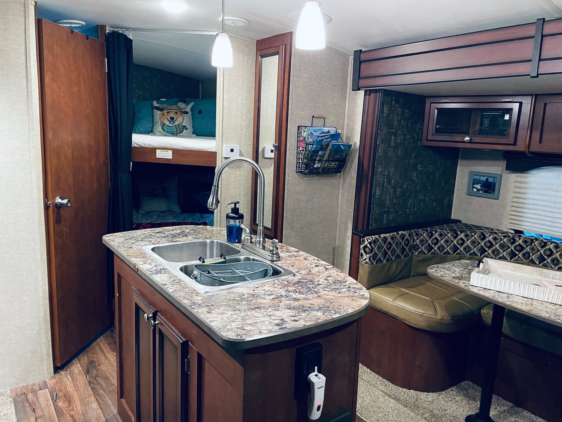 Photo 7 - 2015 Heartland Wilderness Travel Trailer rental photo 9